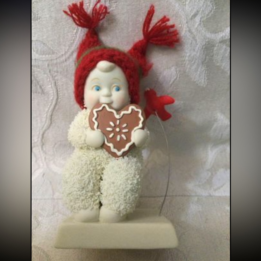 Department 56 Snowbabies “Sharing a Sweet Tweet” Porcelain Figurine, 3.6”